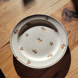 Nautilus Elegant White Plate circa 1942